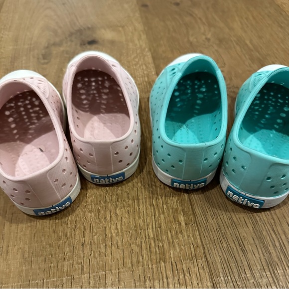 Native Jefferson Shoes - Toddler Size 8 (2 pairs) - Picture 4 of 4